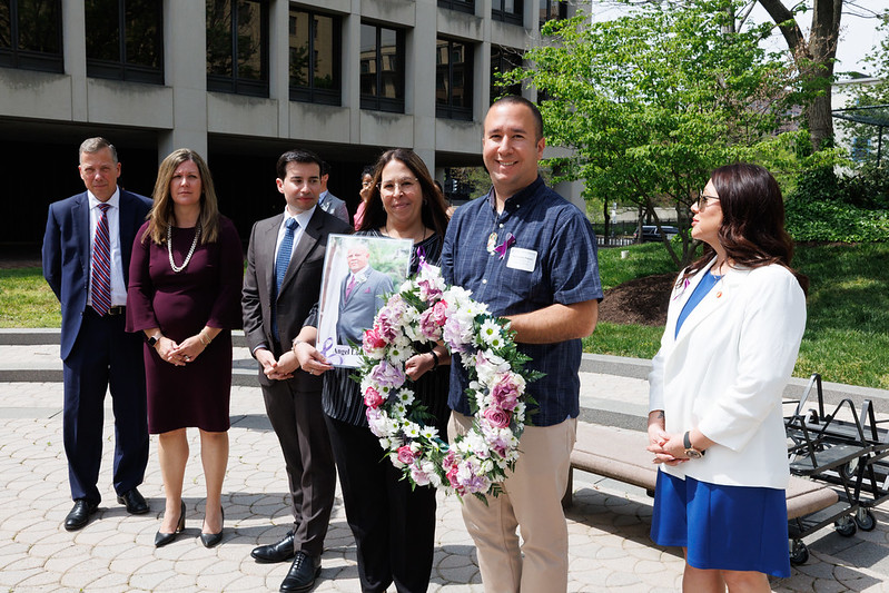 WMD - Wreath Laying - g