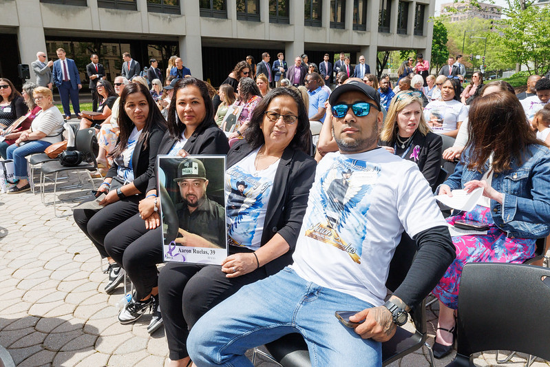 WMD - Wreath Laying - h