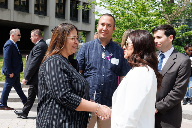 WMD - Wreath Laying - t