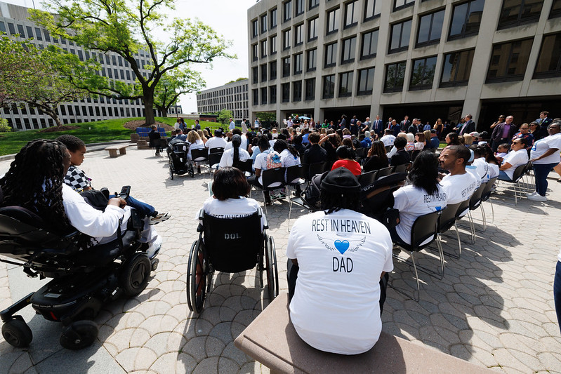 WMD - Wreath Laying - v