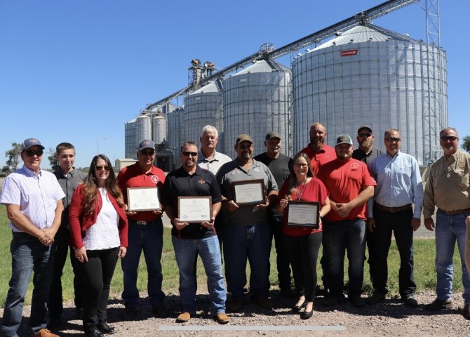 Crossroads Cooperative Association employees with SHARP certificates