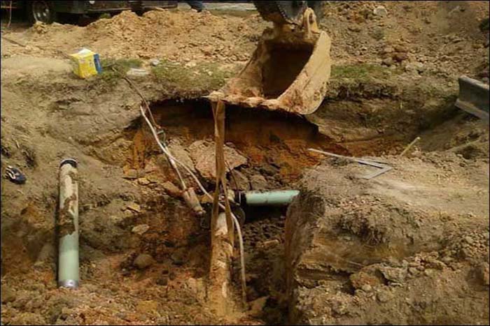 This trench collapsed moments after Area Office Compliance Officer Eliseo Hernandez and Assistant Area Director Joseph Roesler ordered two workers to evacuate the trench. The workers could have been seriously injured or even killed but for the action of the inspectors.