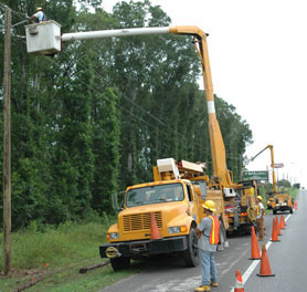 Photo courtesy of FEMA. This picture shows actual disaster site work conditions and may not illustrate proper safety and health procedures.